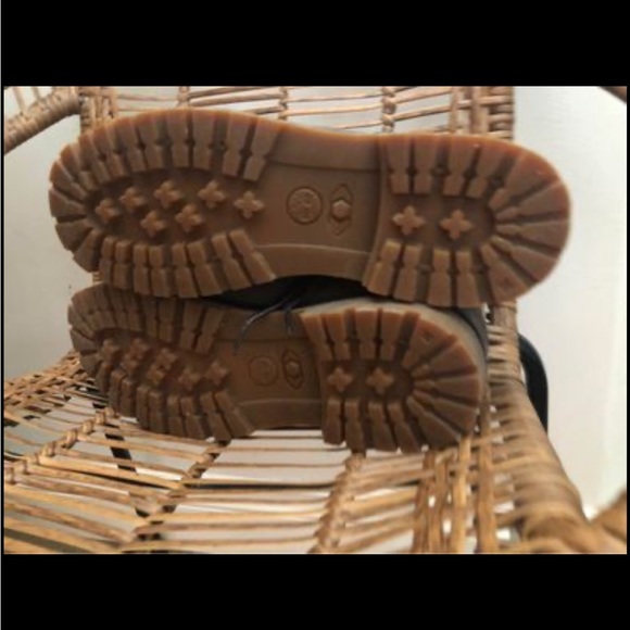 Limited edition carbon grey timberlands. - Picture 2 of 3